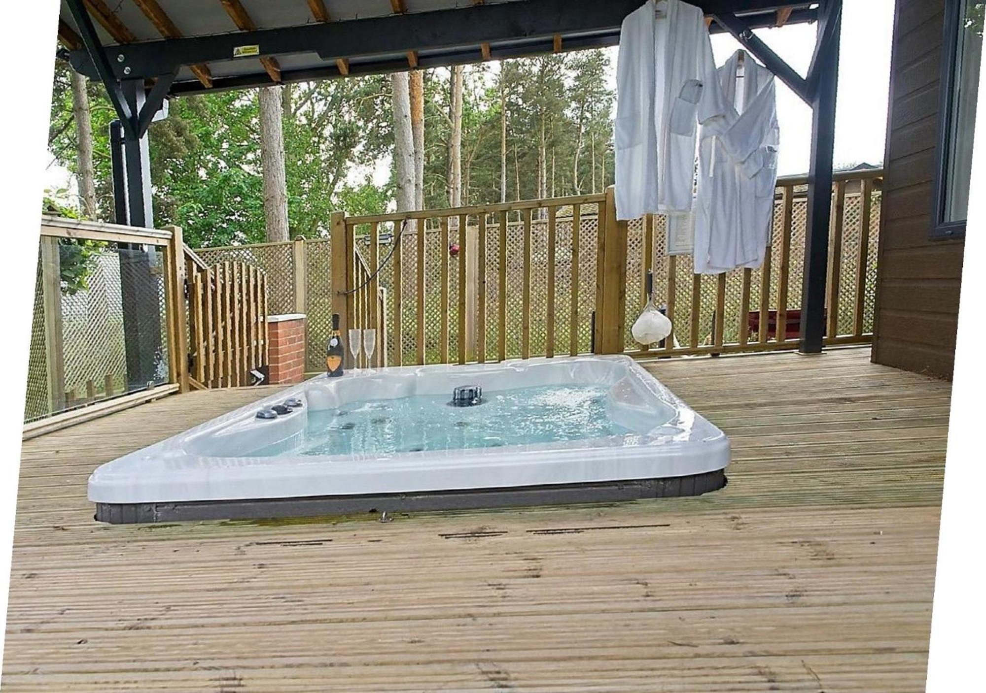 Hollicarrs - Wildflower Lodge York Esterno foto